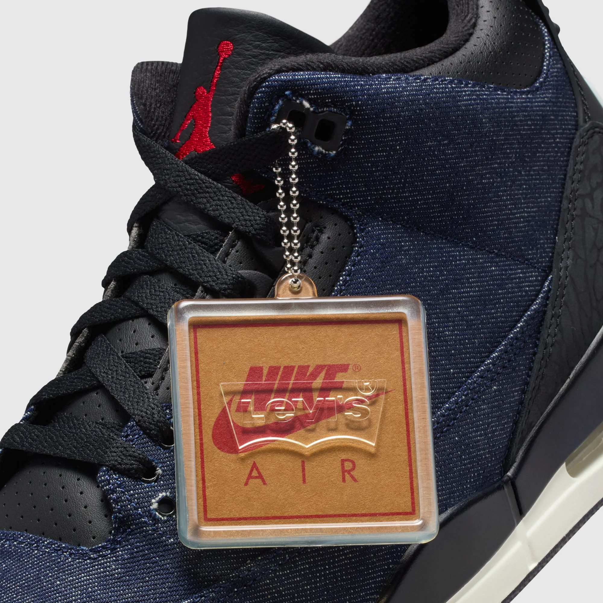 Air Jordan 3 x LeviāsĀ®
Raw Indigo Denim Sneakers - Image 6