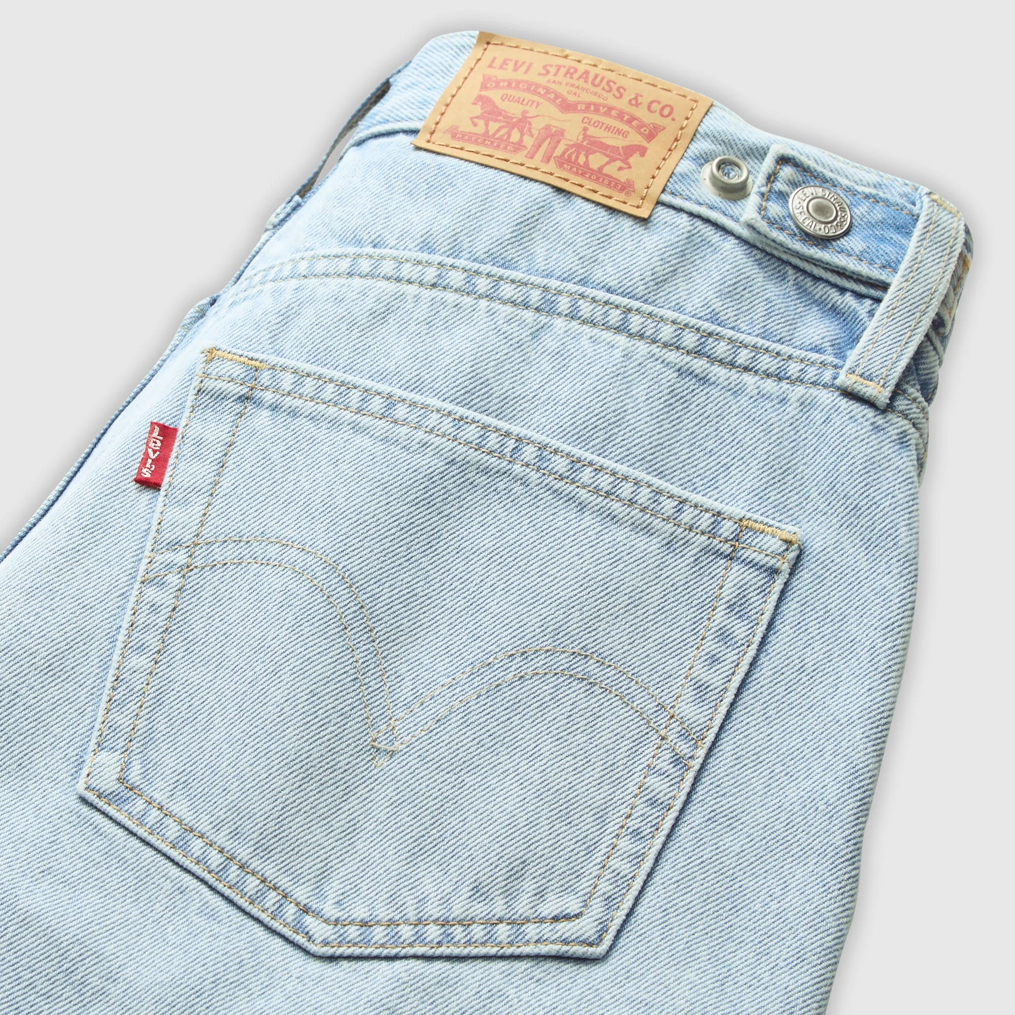 Levi's® Women's Cinch Mid-Thigh Shorts - Image 7
