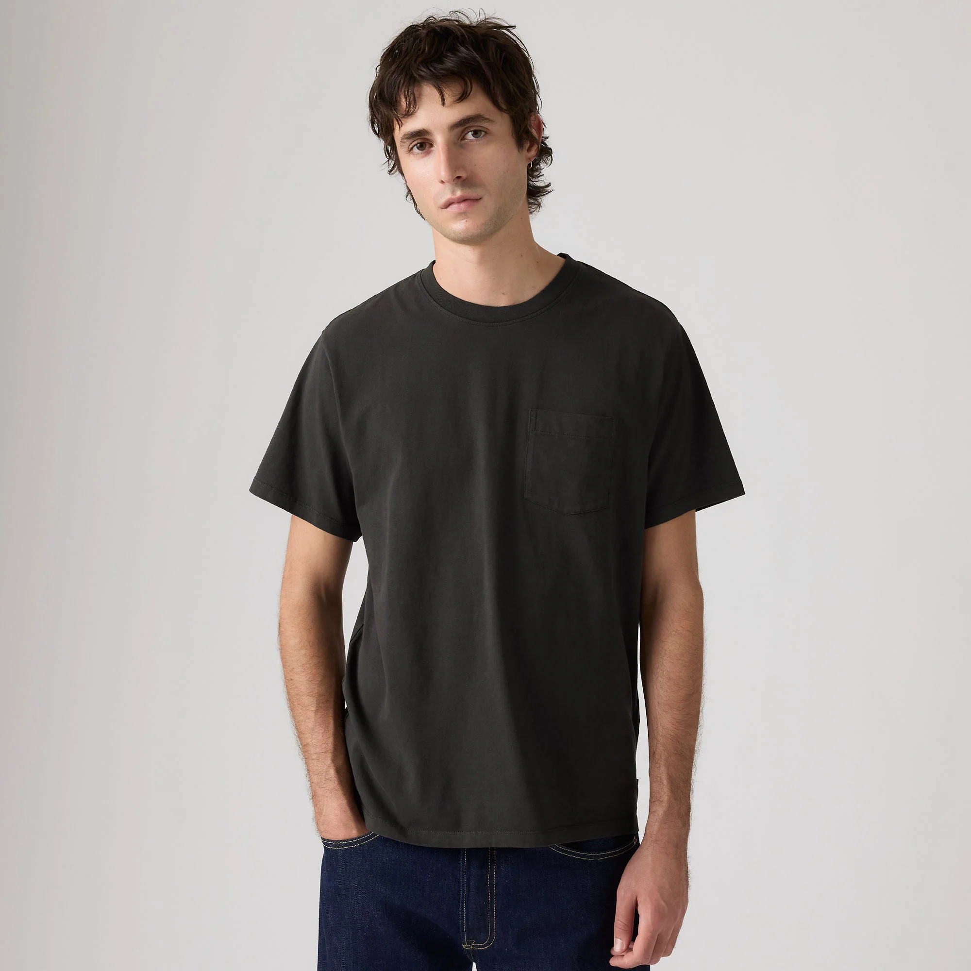 Levi's® Men's Essential Pocket Tee - Image 3