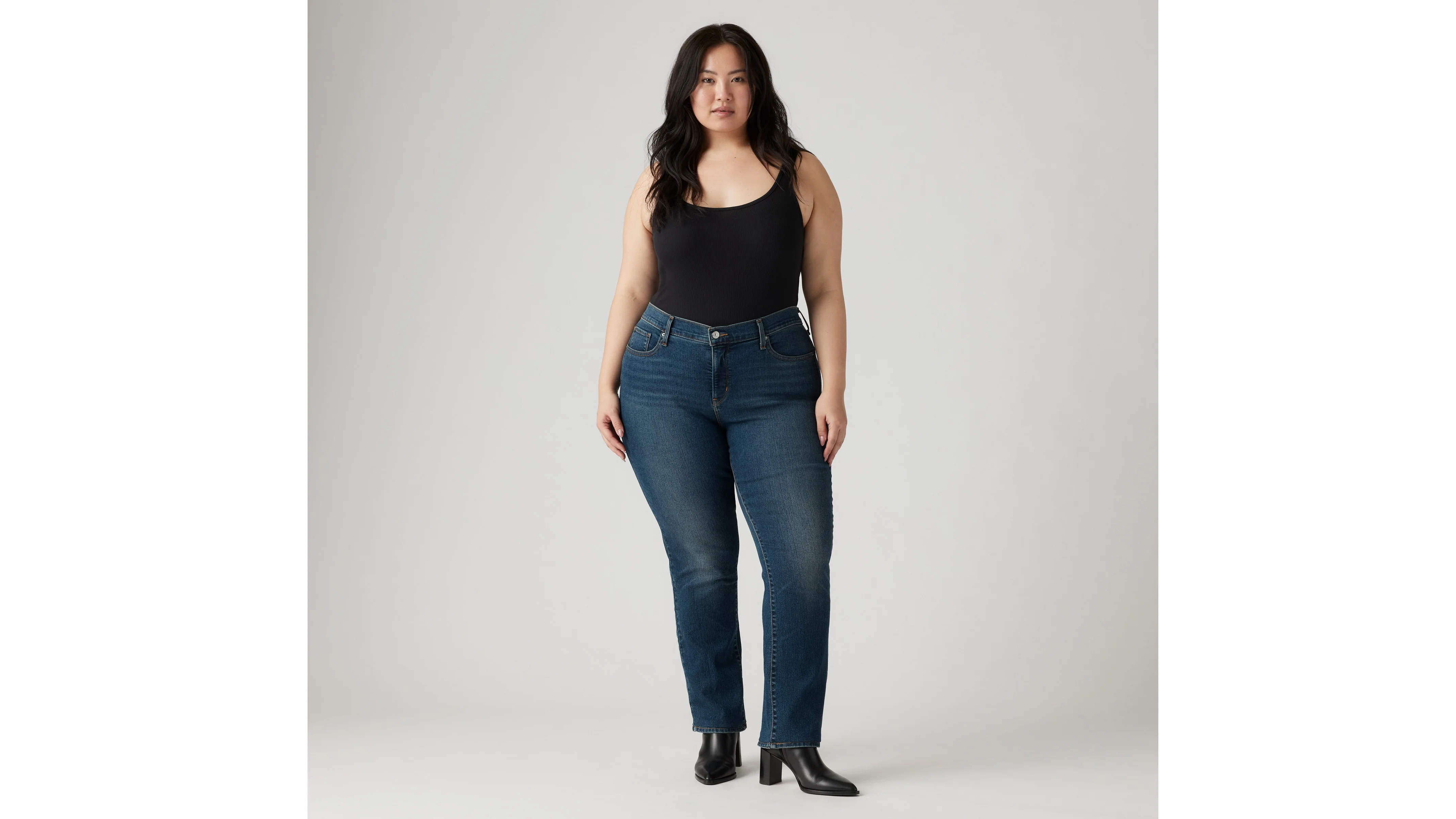 Levi’s® Women's 314 Shaping Straight Jeans