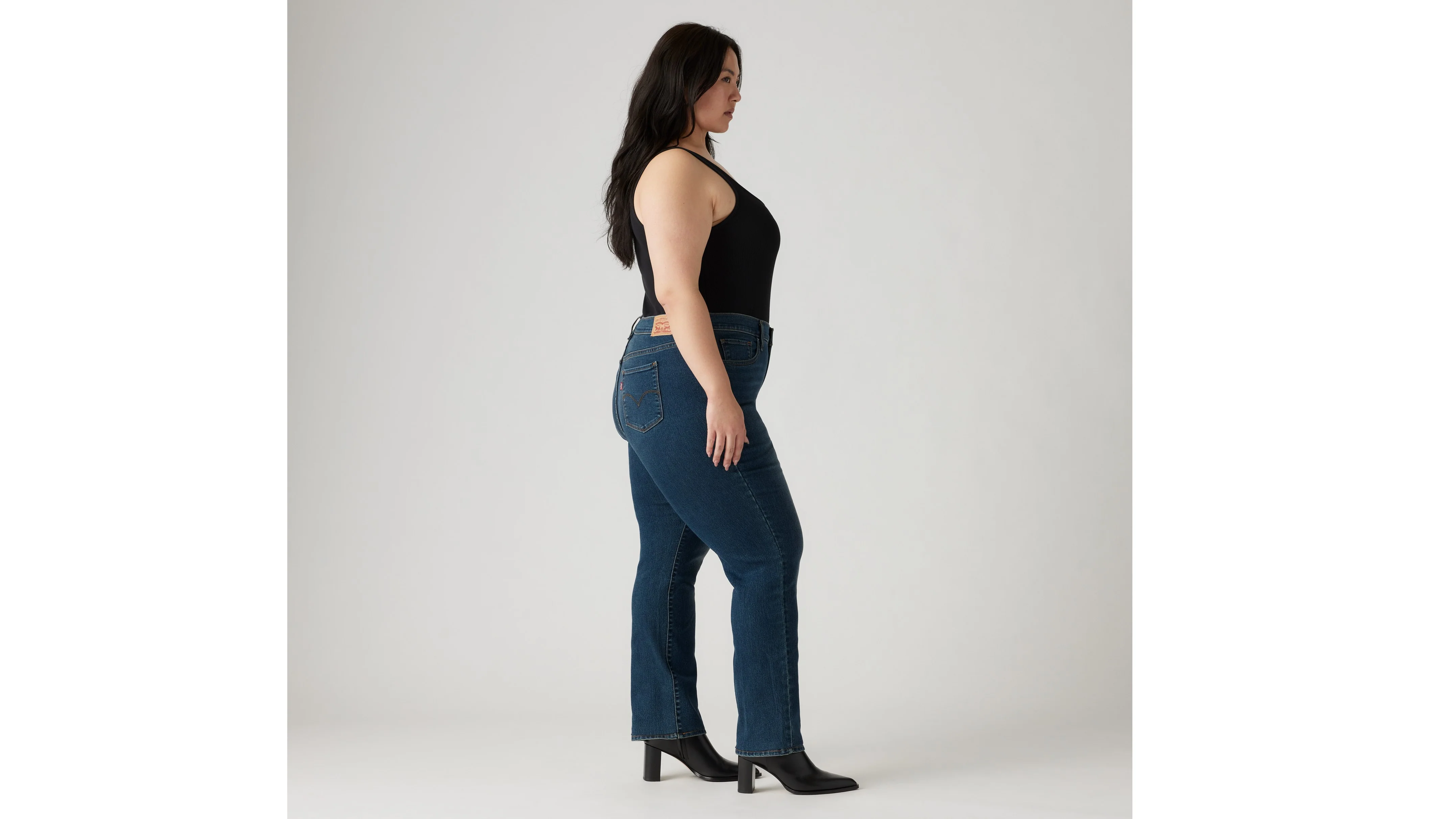 Levi’s® Women's 314 Shaping Straight Jeans - Image 3