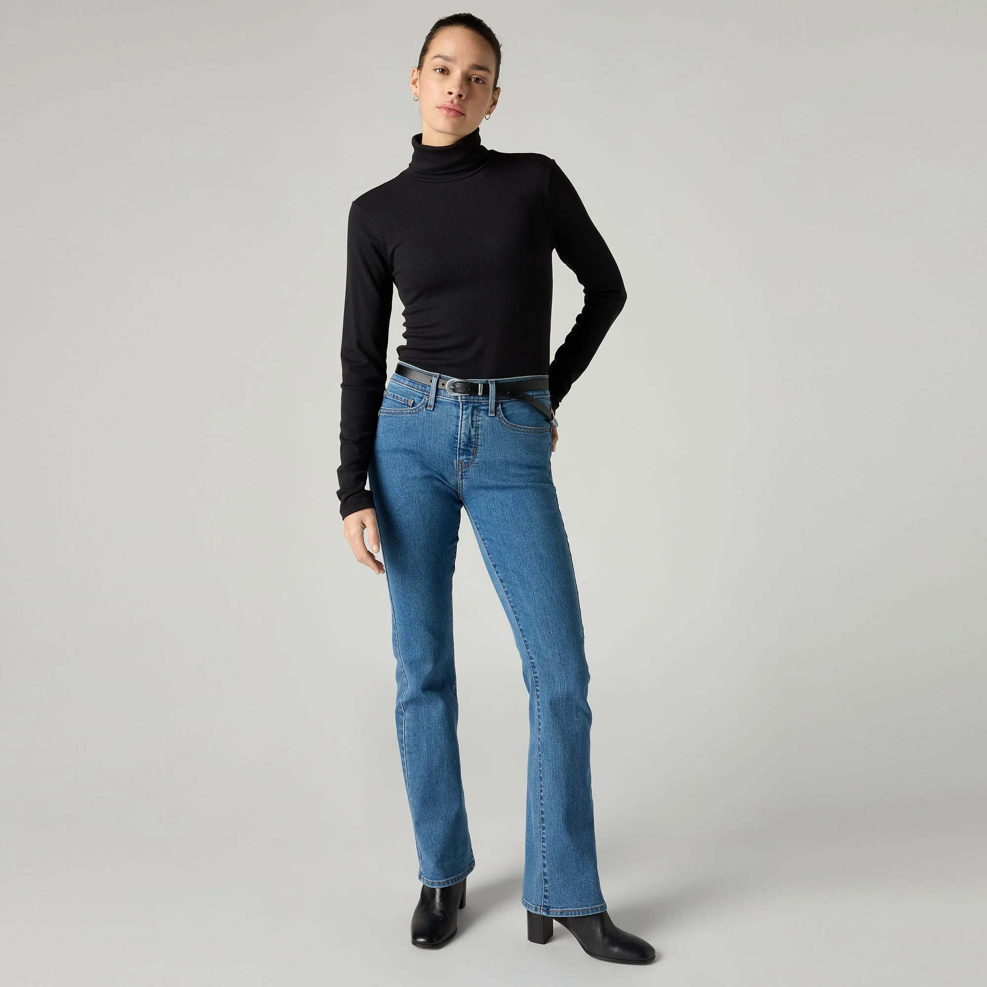 Levi's® Women's 315 Shaping Bootcut Jeans - Image 4
