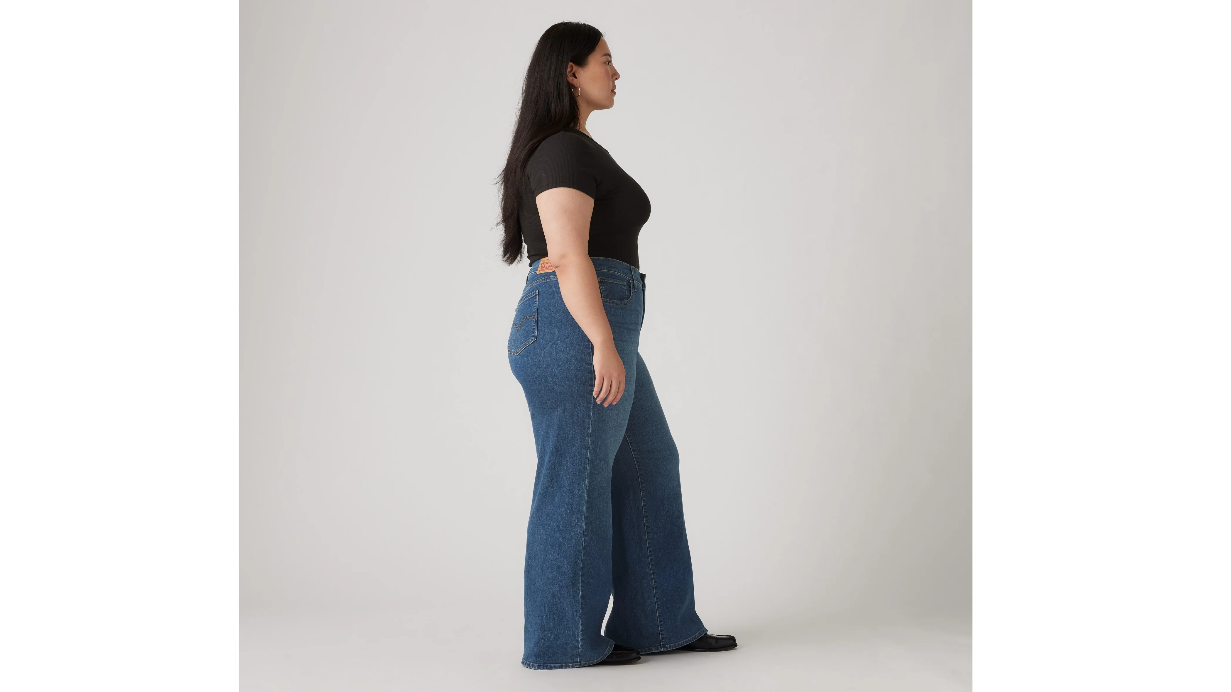 Levi's® Women's 318 Shaping Wide-Leg Jeans (Plus Size) - Image 3