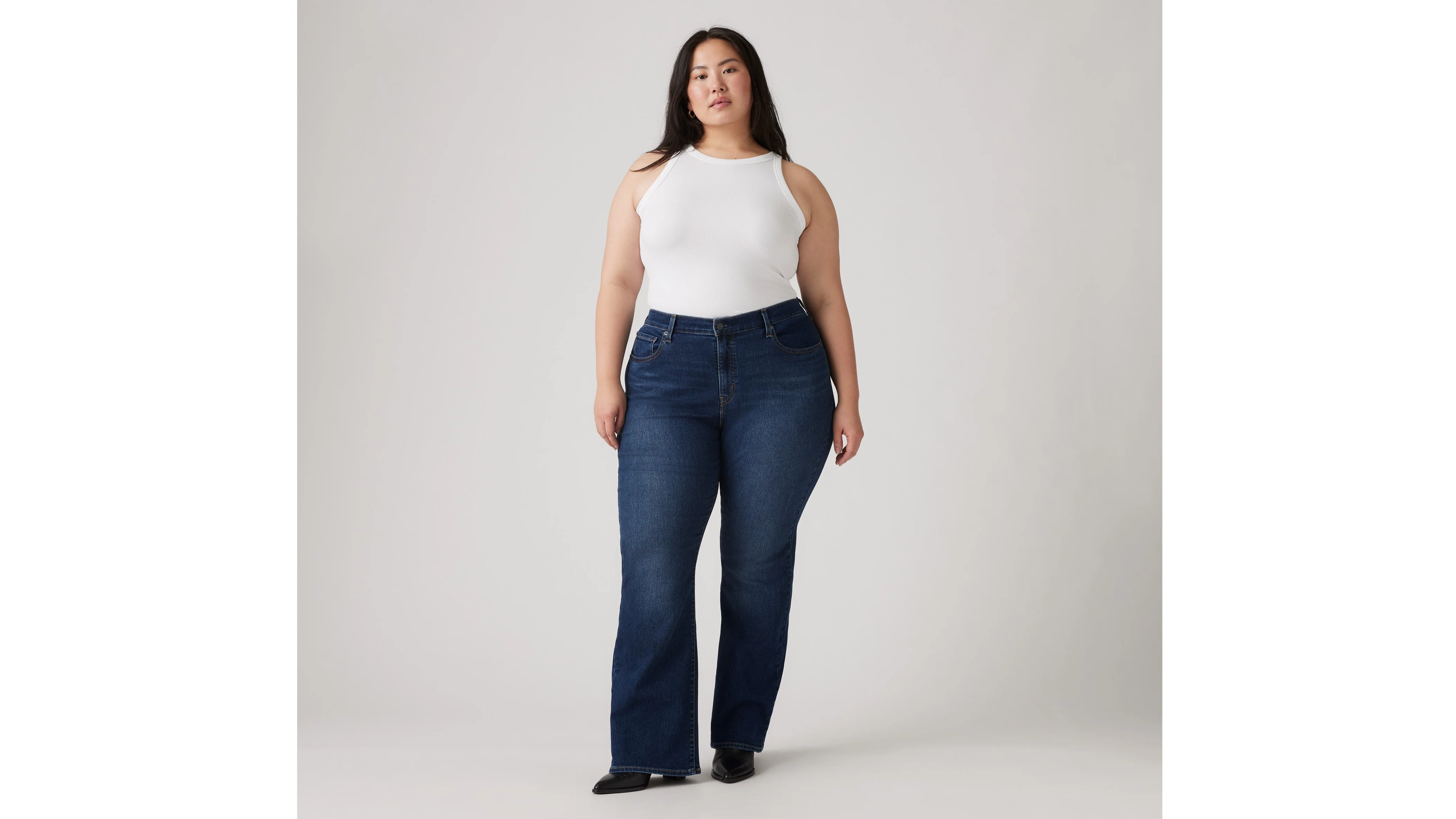 Levi's® Women's 725 High-Rise Bootcut Jeans (Plus Size) - Image 2