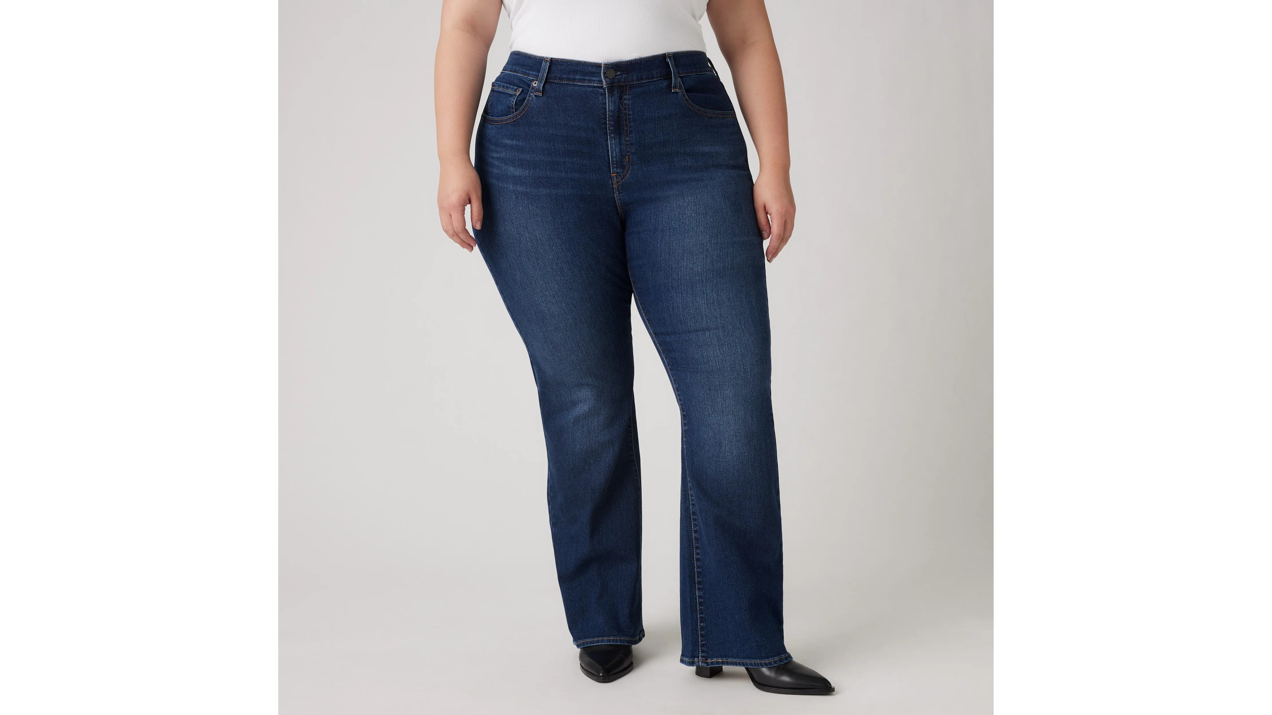 Levi's® Women's 725 High-Rise Bootcut Jeans (Plus Size) - Image 5