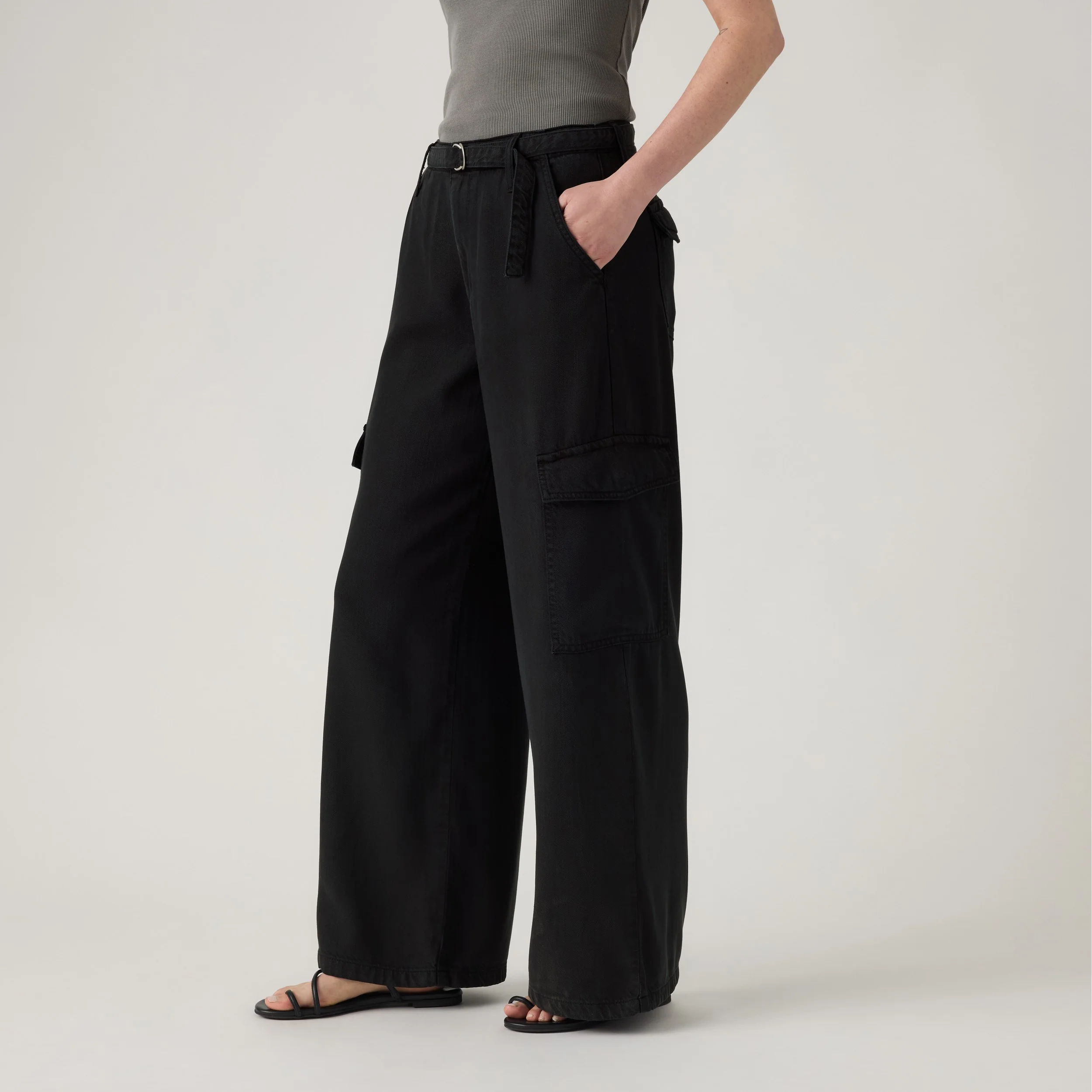 Levi's® Women's Baggy Dad Cargos - Image 5