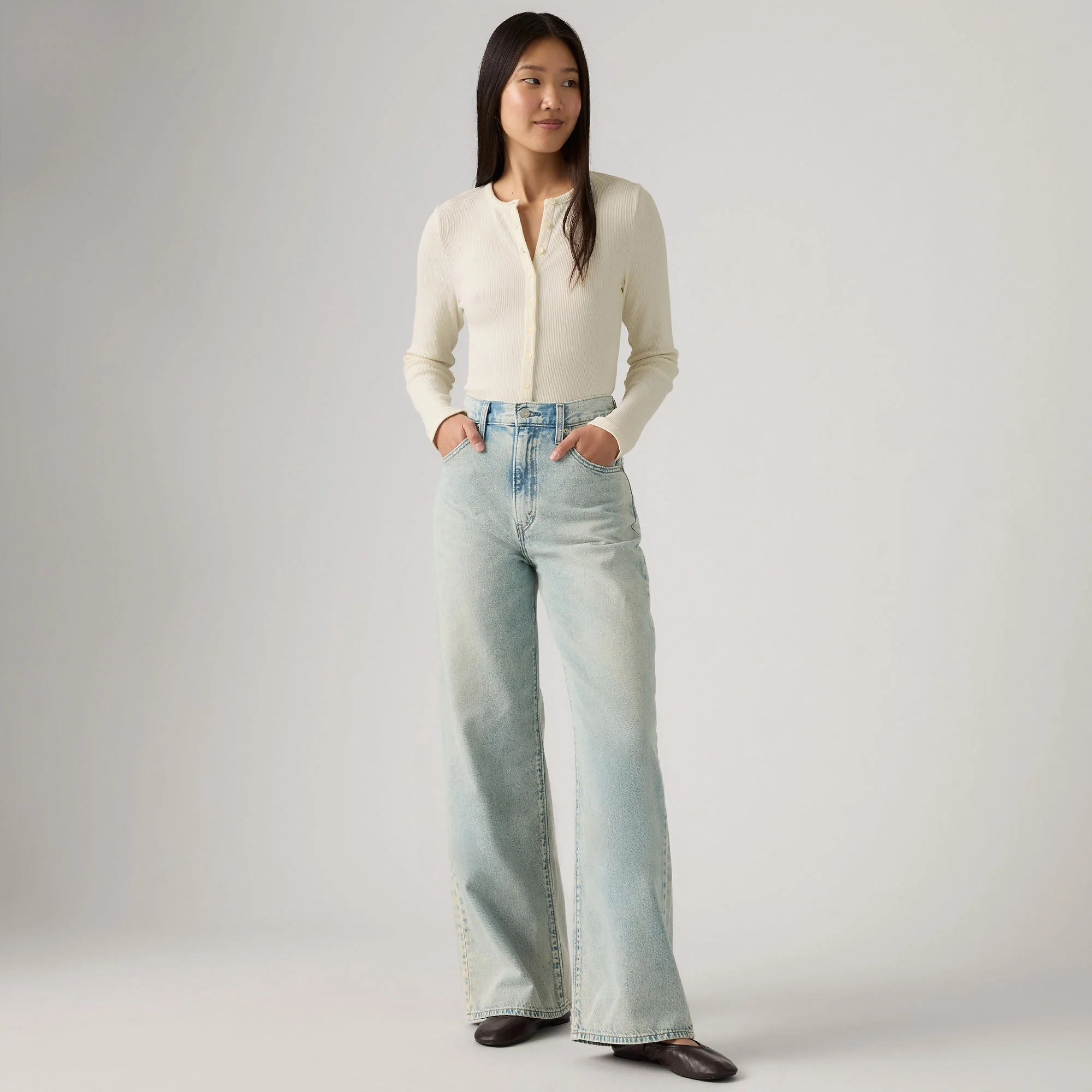 Levi's® Women's Cinch Baggy Jeans - Image 4