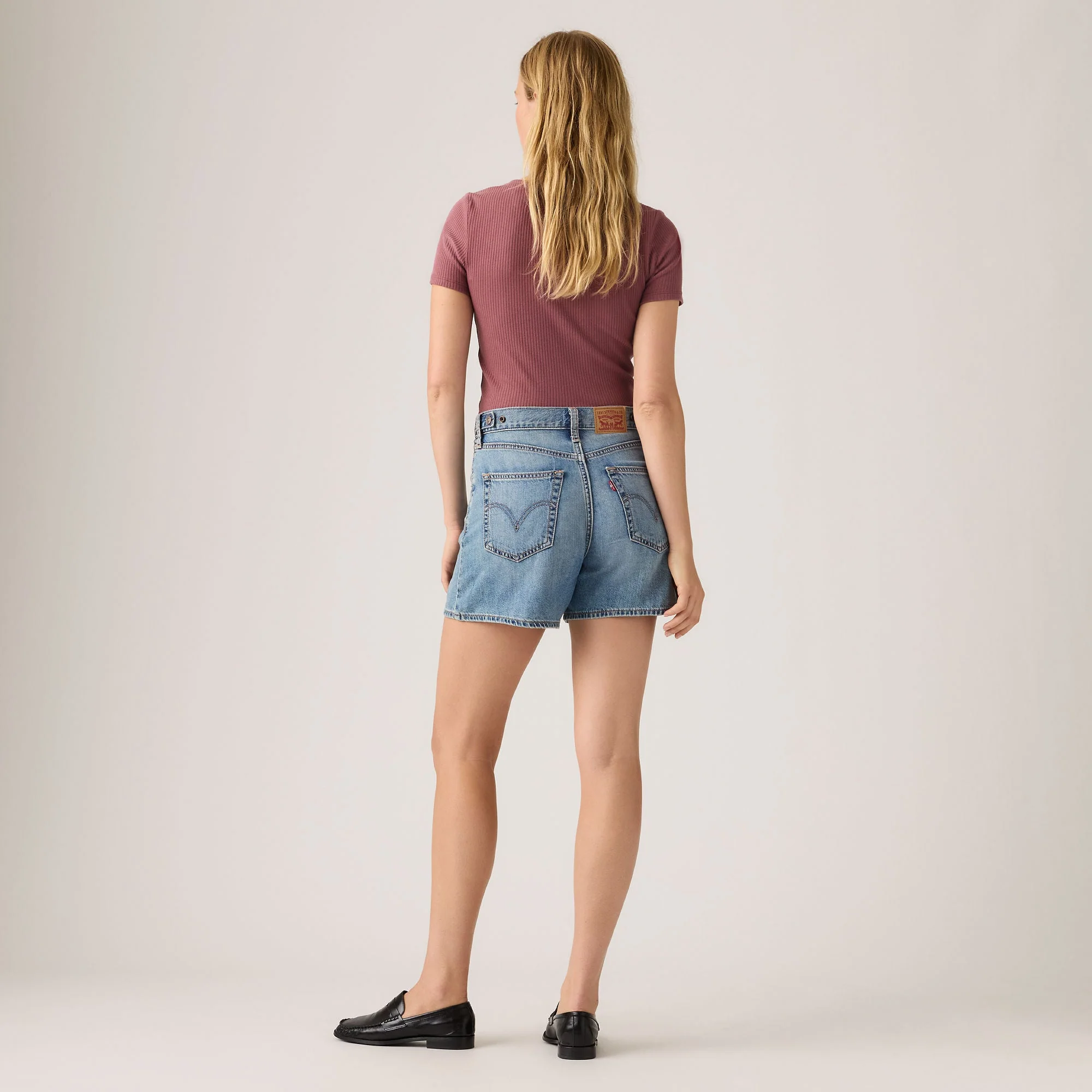 Levi's® Women's Cinch Mid-Thigh Shorts - Image 2
