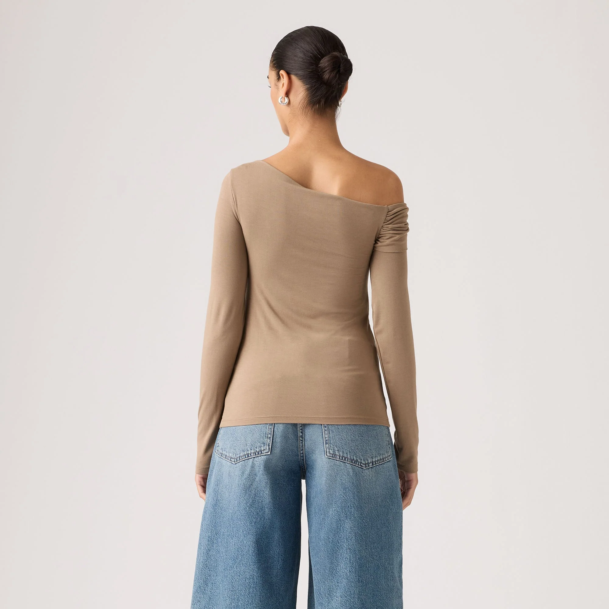 Levi's® Women's Clara Off Shoulder Long-Sleeve Top - Image 2