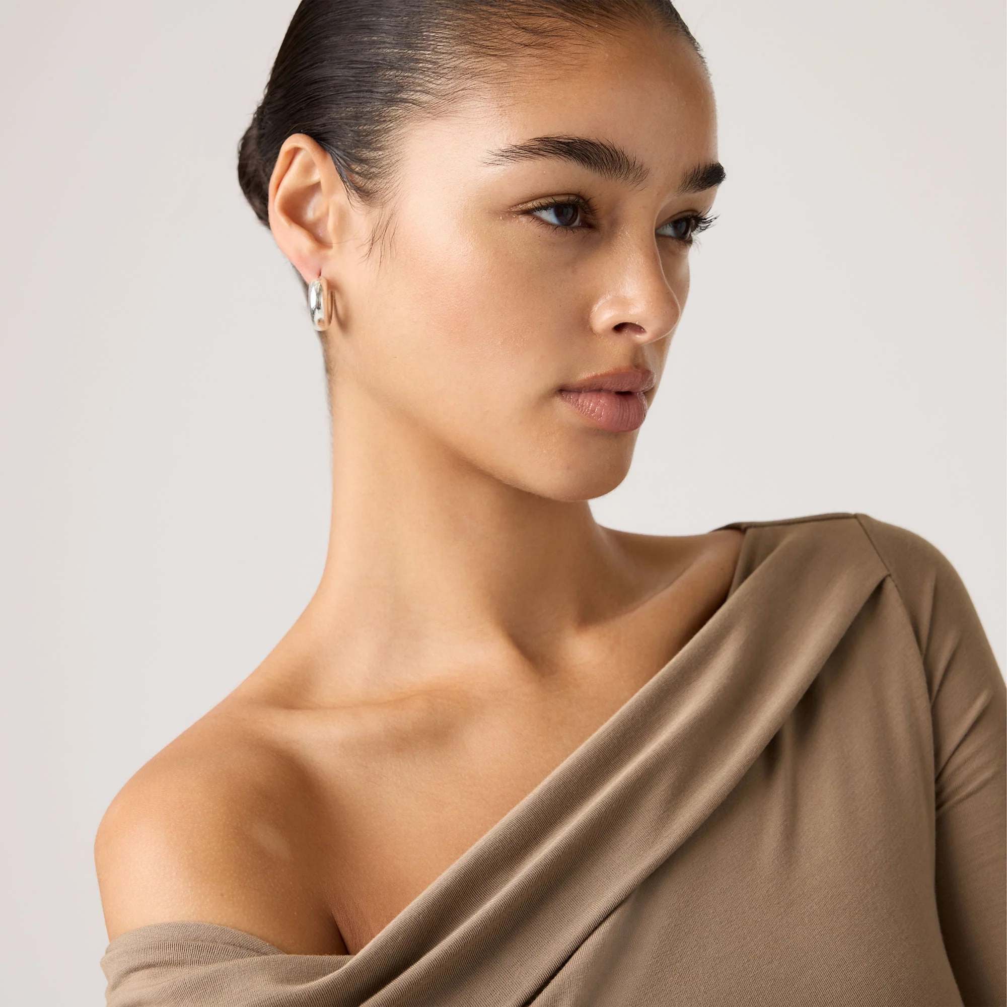 Levi's® Women's Clara Off Shoulder Long-Sleeve Top - Image 4