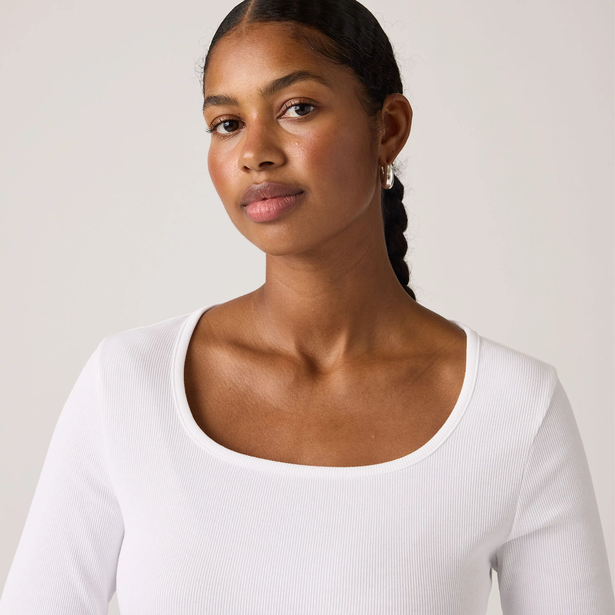 Levi'sĀ® Women's Essential Square Neck Long-Sleeve Tee - Image 4