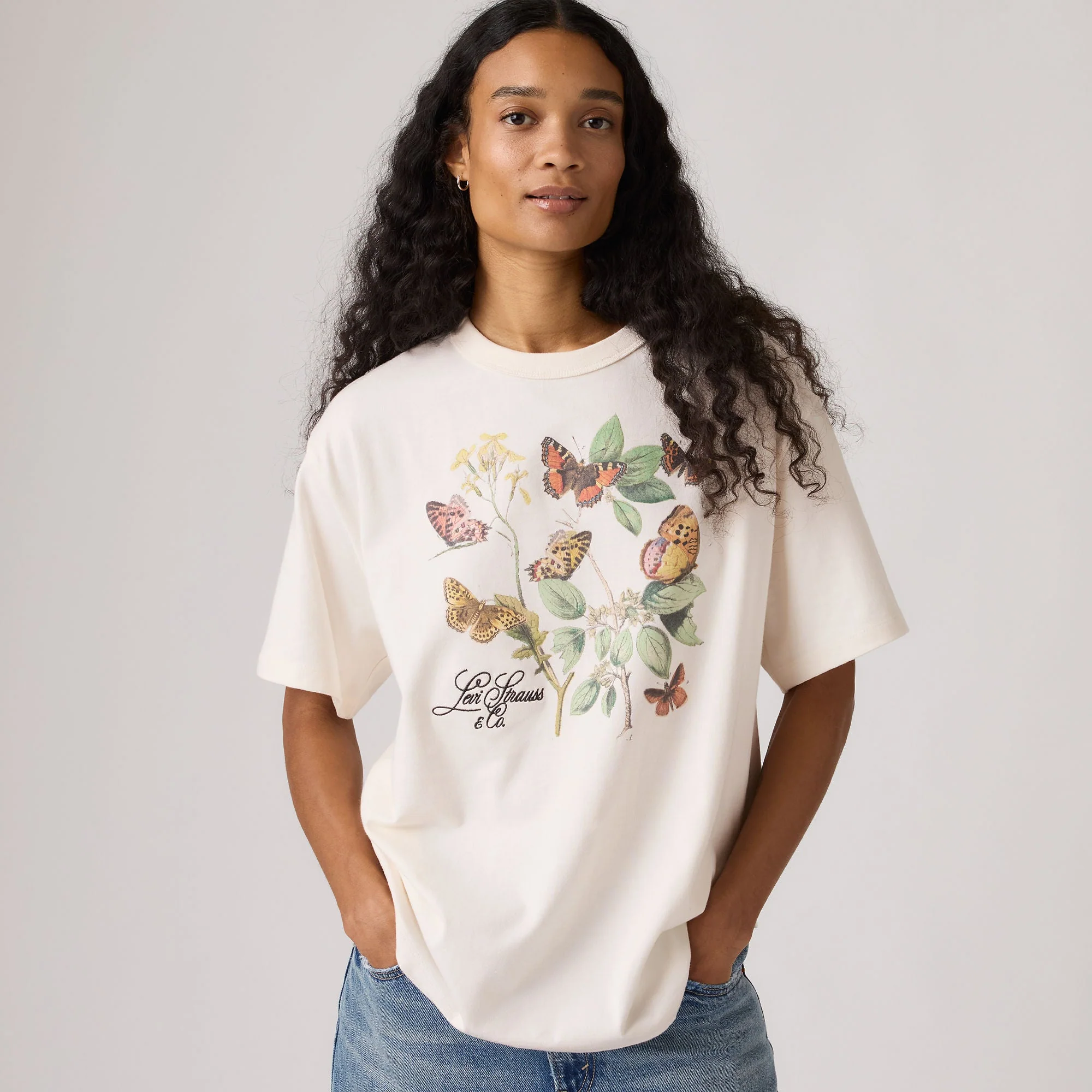 Levi's® Women's Graphic Tabor T-Shirt - Image 3