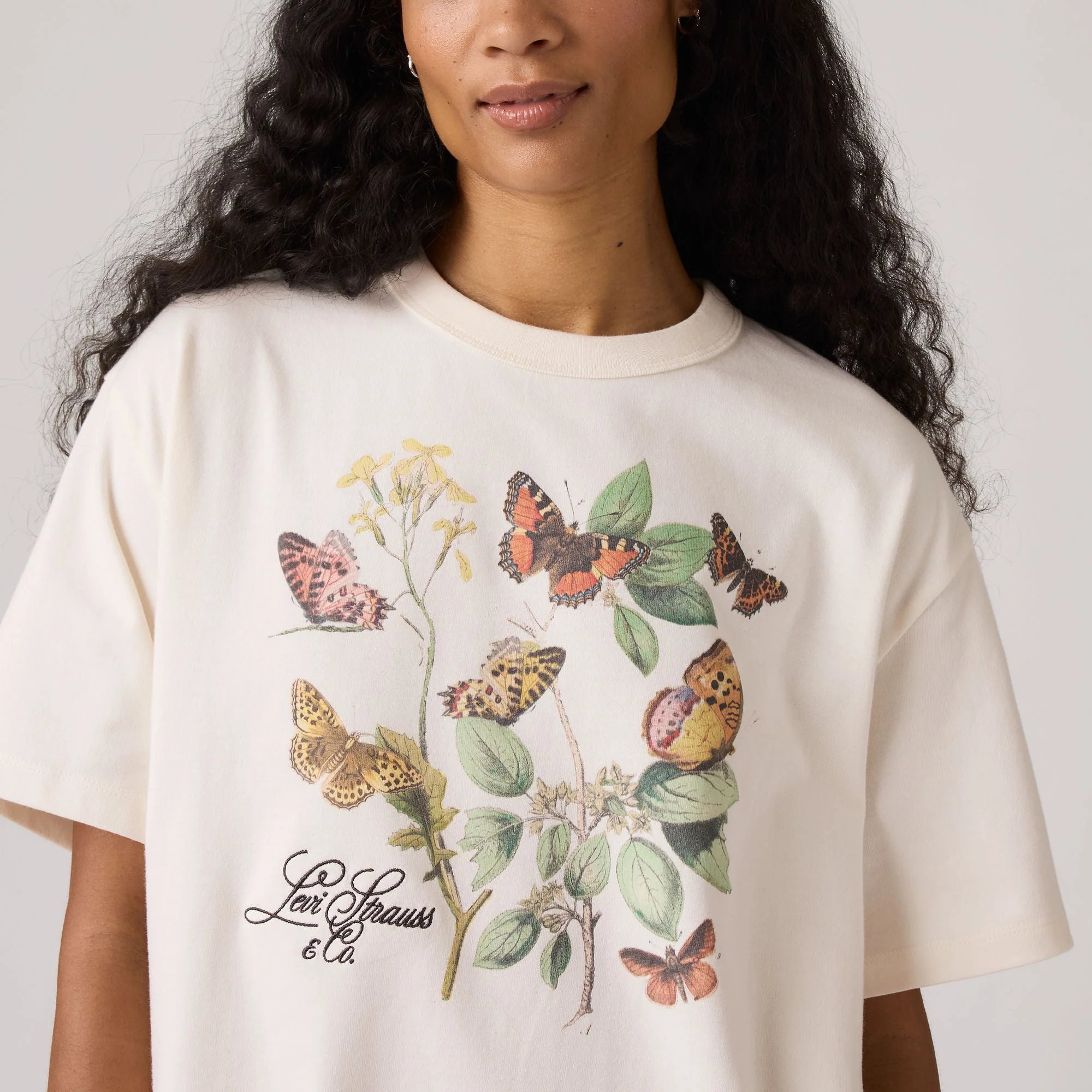 Levi's® Women's Graphic Tabor T-Shirt - Image 4
