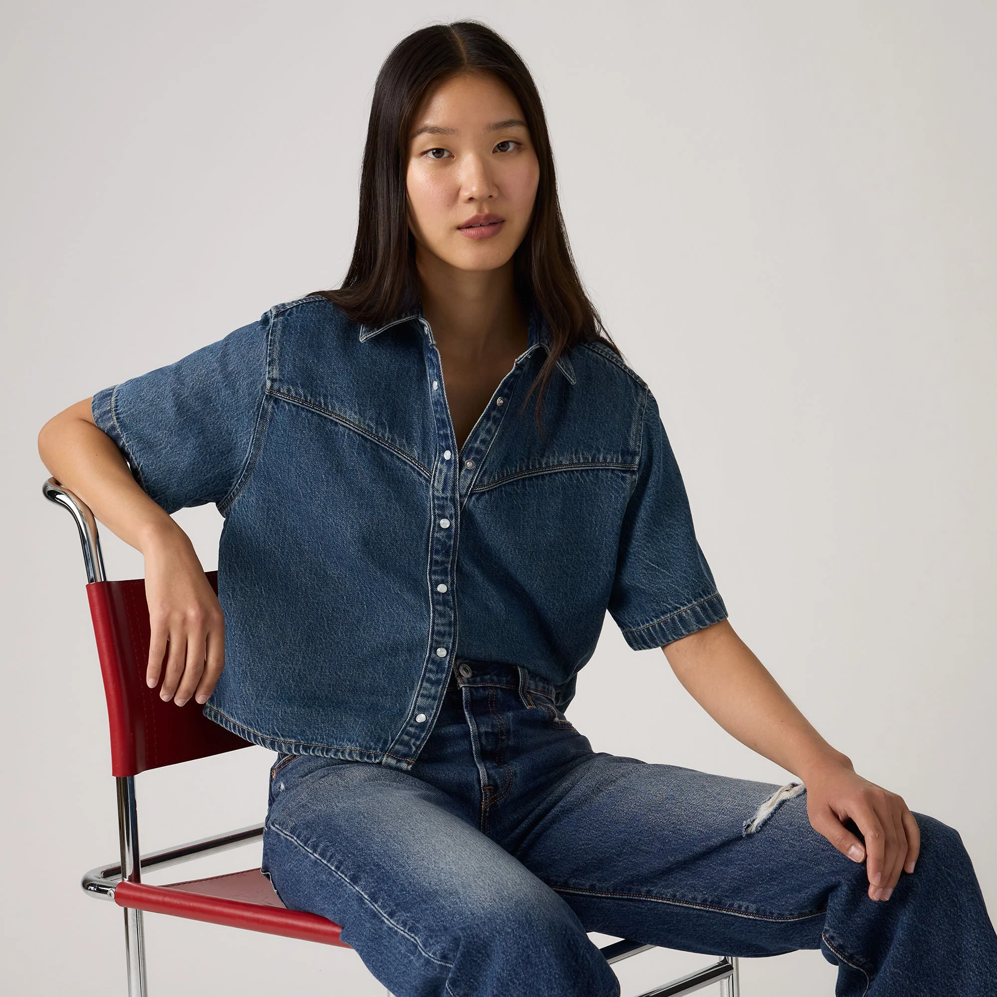 Levi's® Women's Logan Short-Sleeve Denim Shirt - Image 3
