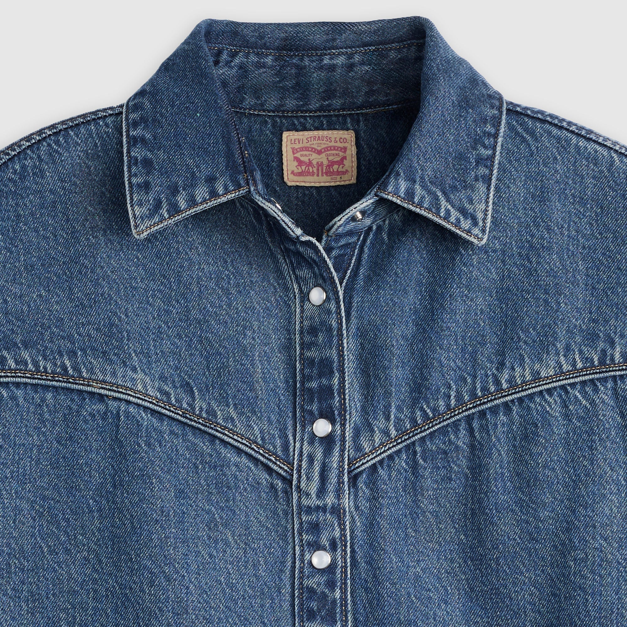 Levi's® Women's Logan Short-Sleeve Denim Shirt - Image 6