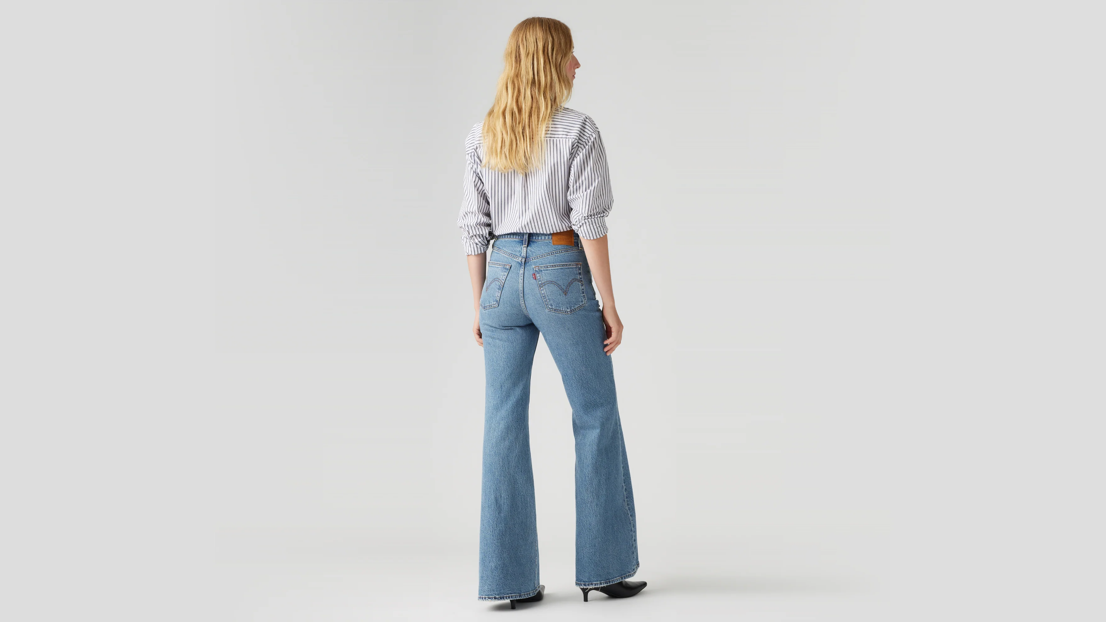 Levi's® Women's Ribcage Bell Jeans - Image 2