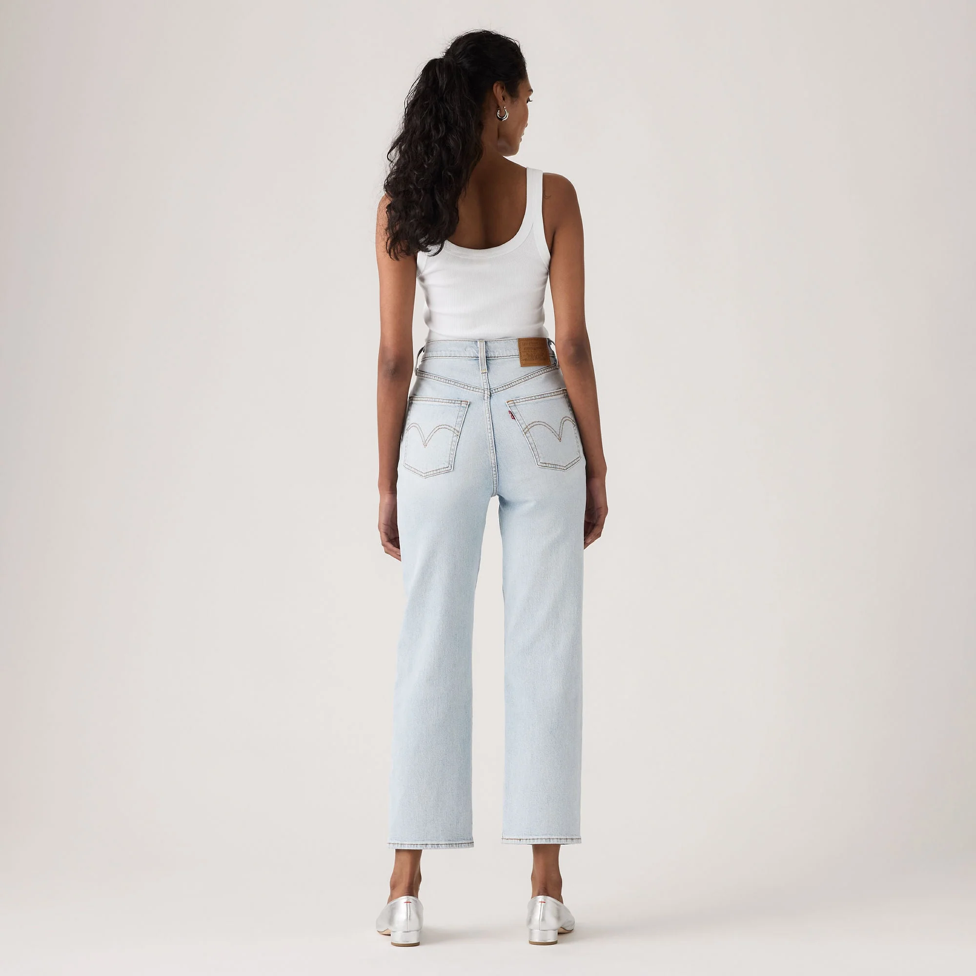 Levi's® Women's Ribcage Straight Ankle Jeans - Image 2