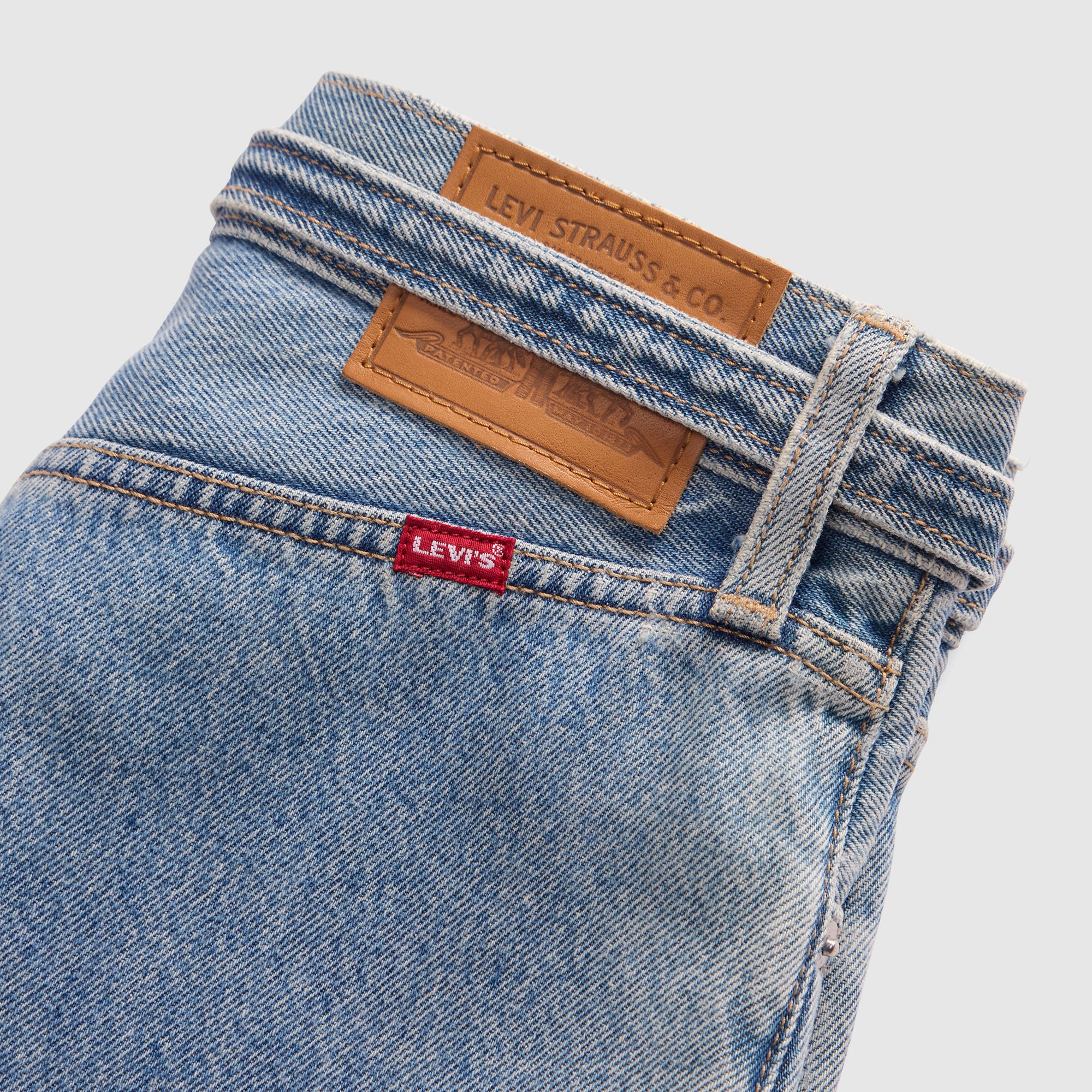 Levi'sĀ® Women's Ribcage Wide-Leg Belted Jeans - Image 7