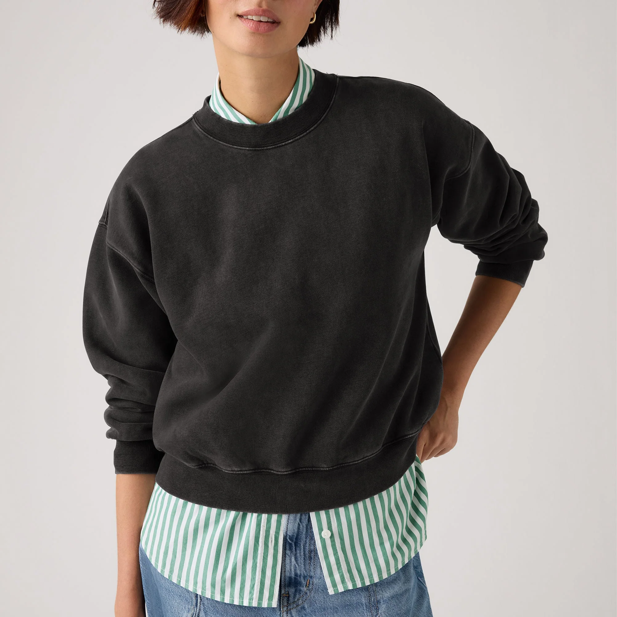 Levi's® Women's Vintage Boxy Sweatshirt - Image 4